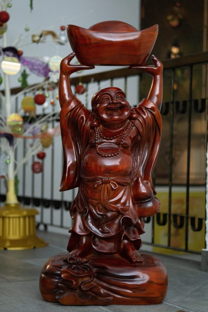 Image of the laughing Buddha, for an article on viewing Feng Shui as a personal development tool.